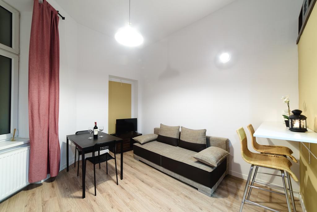 Cracow Rent Apartments - Spacious Apartments For 2-7 People In Quiet Area - Kolberga Street Nr 3 - 10 Min To Main Square By Foot Krakow Exterior photo